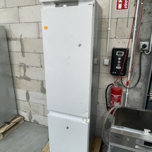 Lodówka Whirlpool WHC20 T573 P Pełny No Frost 193,5cm Szuflada z kontrolą wilgotności