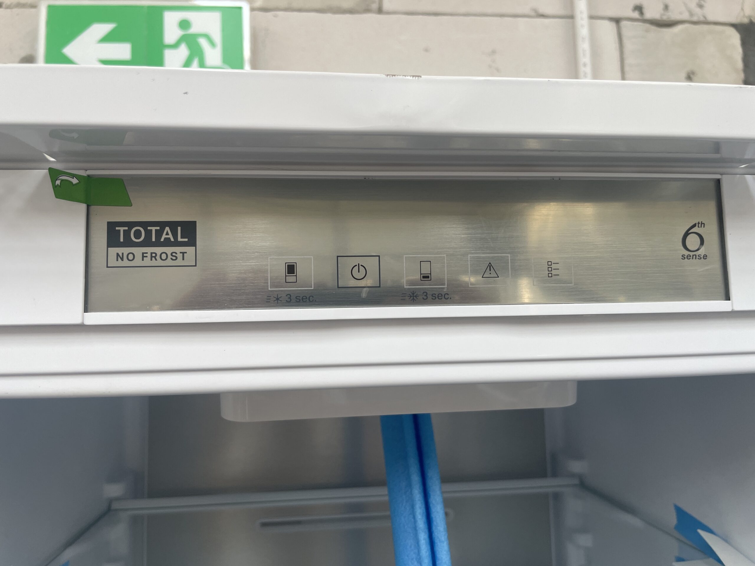 Lodówka Whirlpool WHC20 T573 P Pełny No Frost 193,5cm Szuflada z kontrolą wilgotności - Image 3