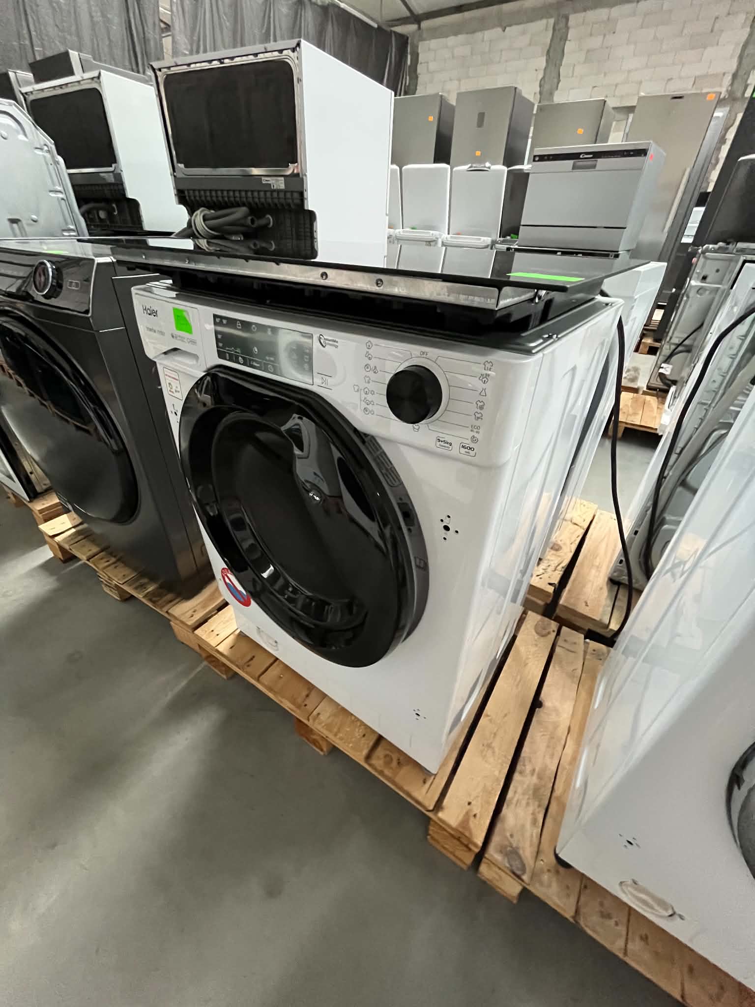 Pralko-suszarka do zabudowy Haier HWDQ90B416FWB-S 1600 obr/min 9kg/5kg - obrazek 4