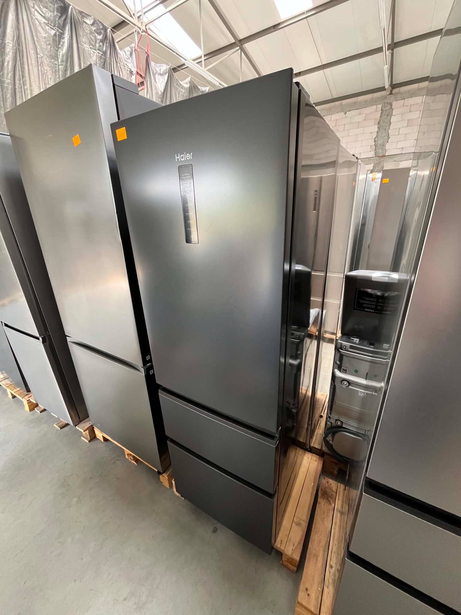 Lodówka Haier HTW5618ENPT 3D No Frost 185 cm czarna - obrazek 6