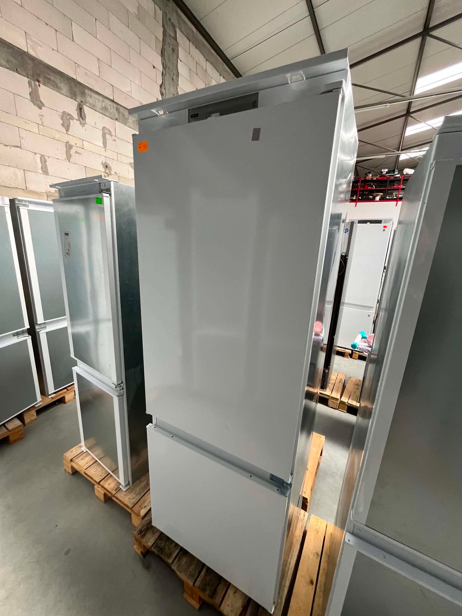 Lodówka do zabudowy Whirlpool WH SP70 T232 P 32 dB - obrazek 5