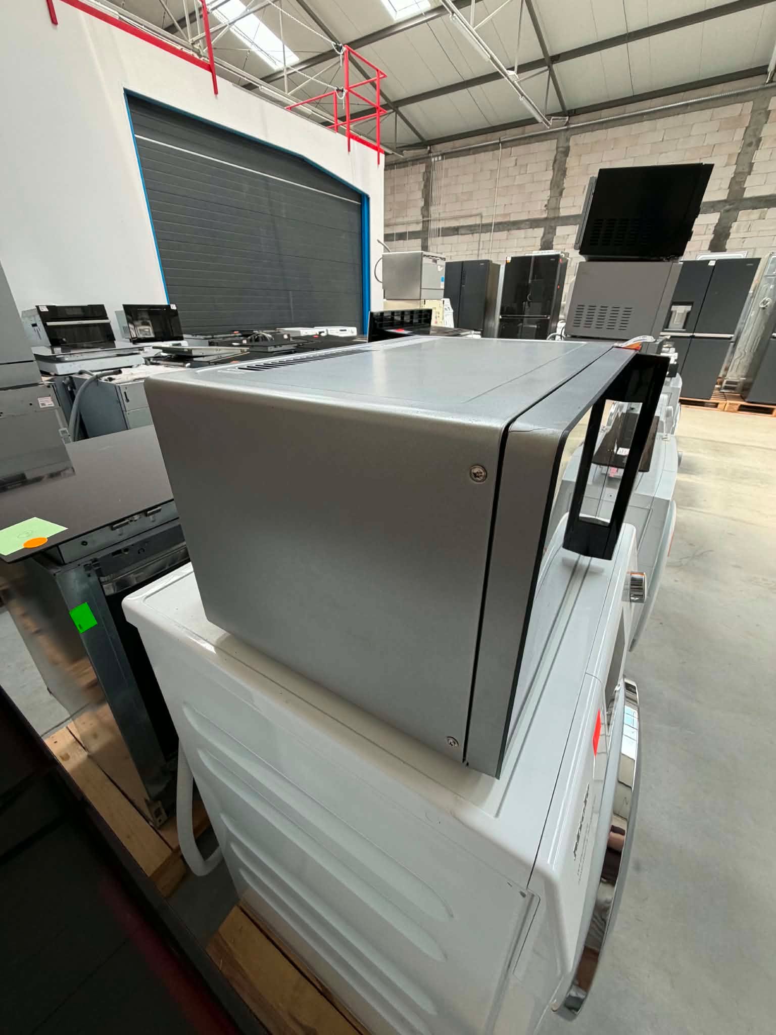Kuchenka mikrofalowa Whirlpool MCP349SL - obrazek 10