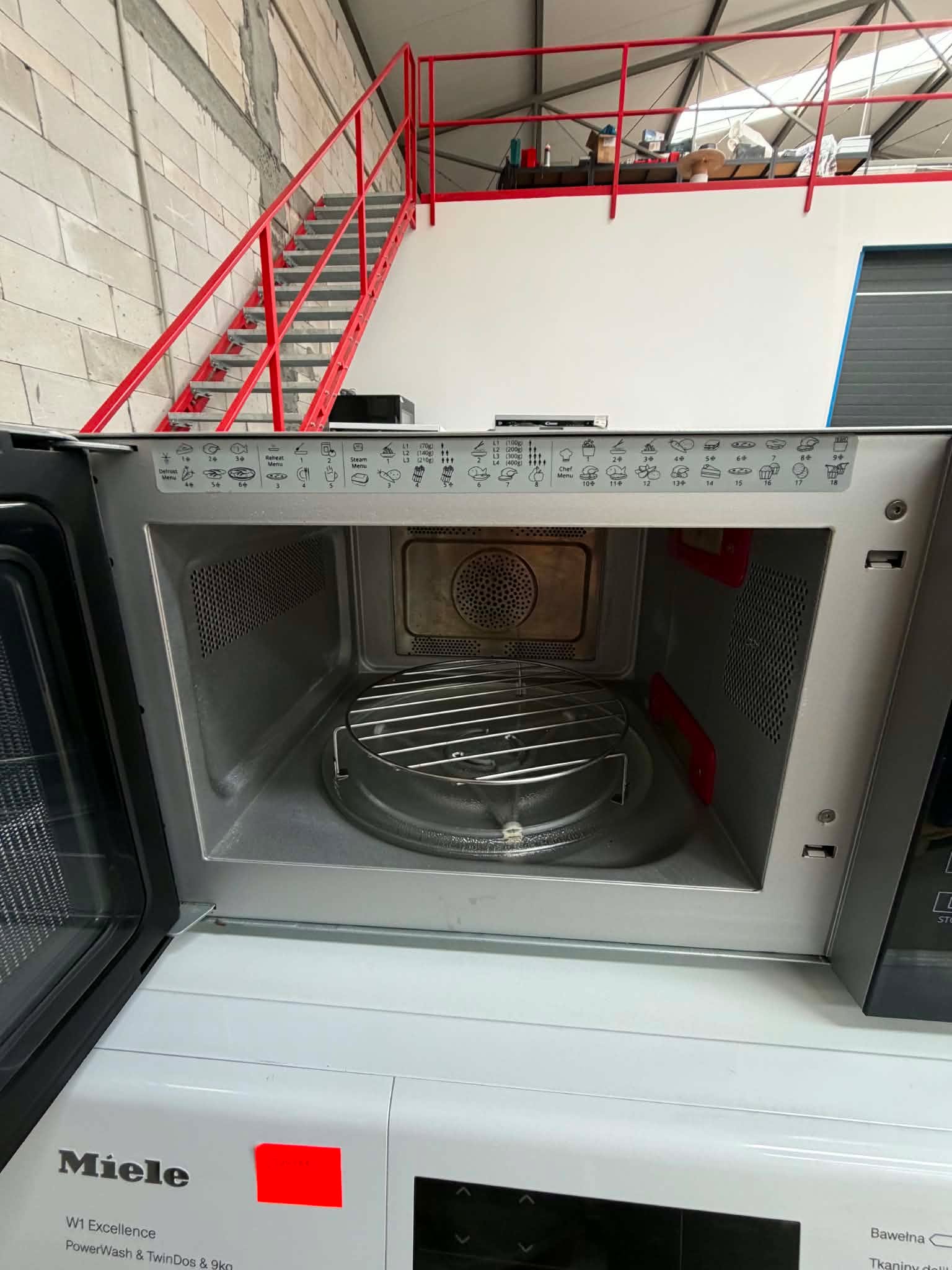 Kuchenka mikrofalowa Whirlpool MCP349SL - obrazek 3