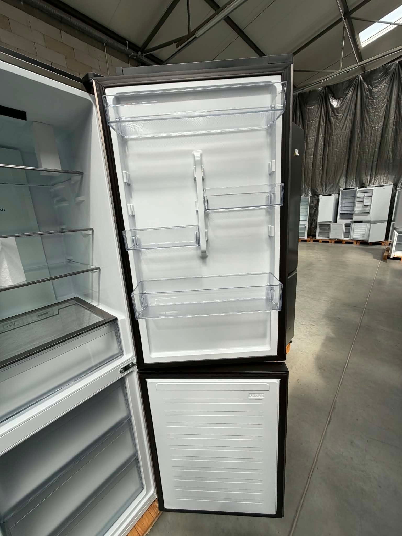 Lodówka Candy CNCQ2T618AX No Frost 185cm 35 dB Zdalne sterowanie Inox - obrazek 7